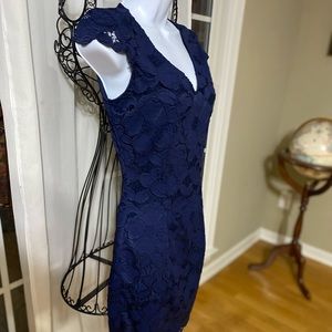 Fashion from Lilly Pulitzer. Navy. Flower Pattern.